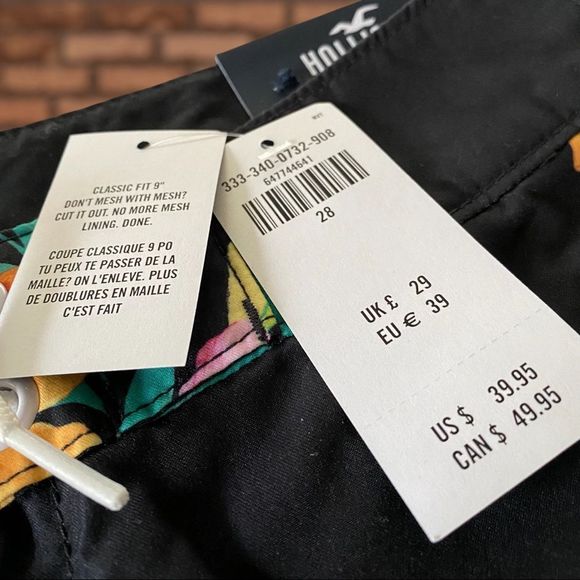 NWT - Hollister Unisex Floral 9” Boardshort (Black & Floral Print) - Picture 5 of 9